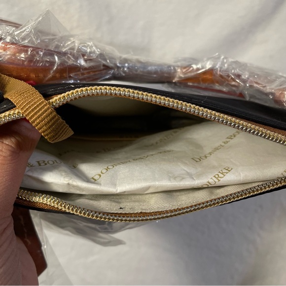 Dooney & Bourke NFL Rams N S Triple Zip Crossbody with ID holder NWT - Picture 9 of 12